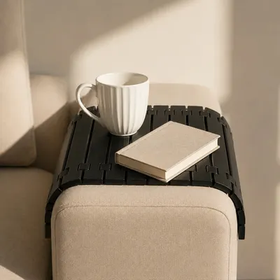 Table d'Appoint Flexible pour Canape - Plateau Accoudoir Design - Organiseur Salon Mat — objet imprimé en 3D par PureFlow
