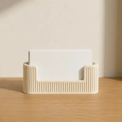 Porte-Cartes de Visite Beige - Support de Bureau Cannelé Chic - Impression 3D — objet imprimé en 3D par PureFlow